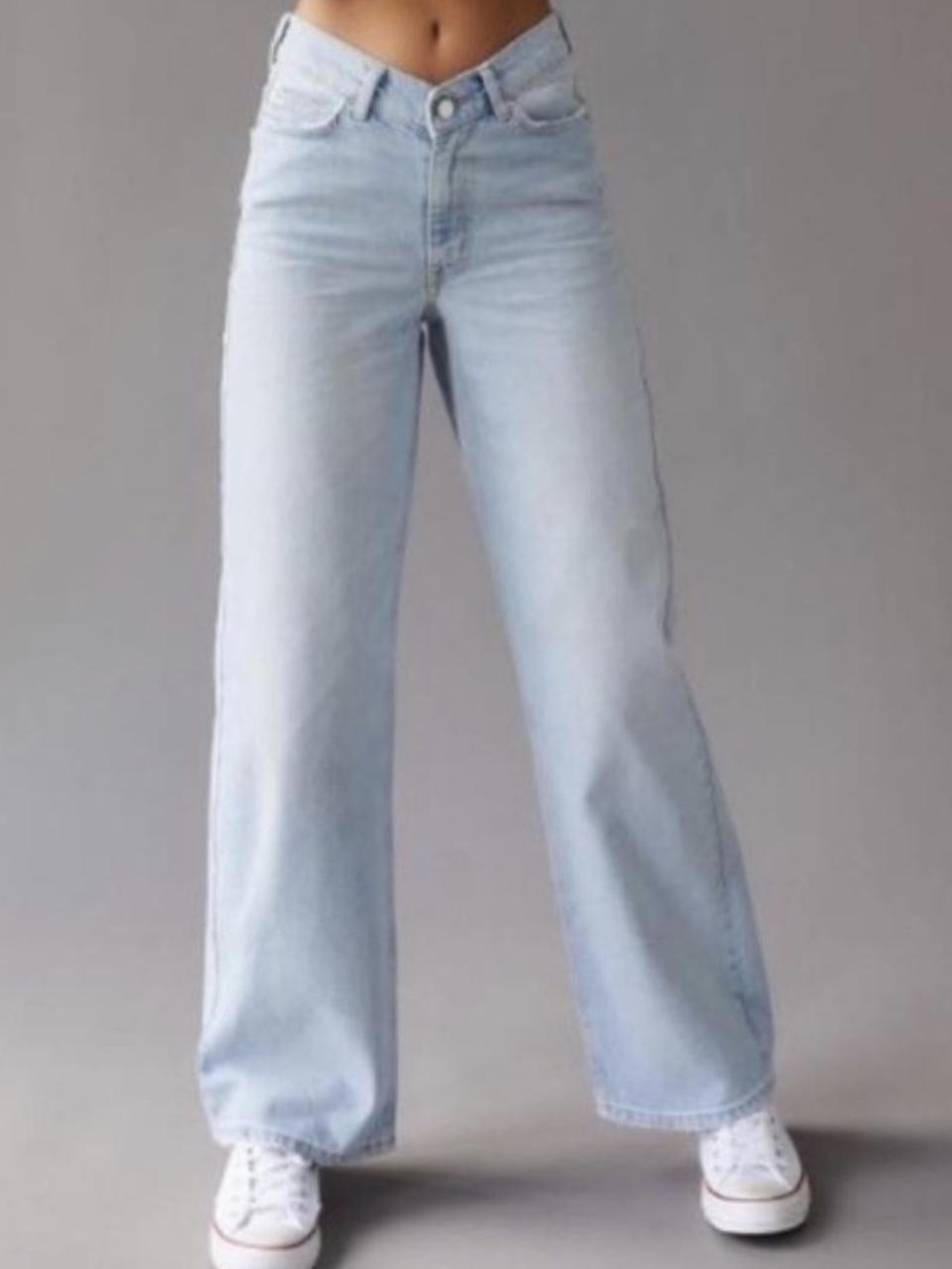 Urban Outfitters BDG Dipped V Flare Light Blue Wide Leg Jeans Size 30 NEW
